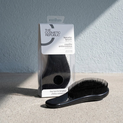 TCR Keratin Brush